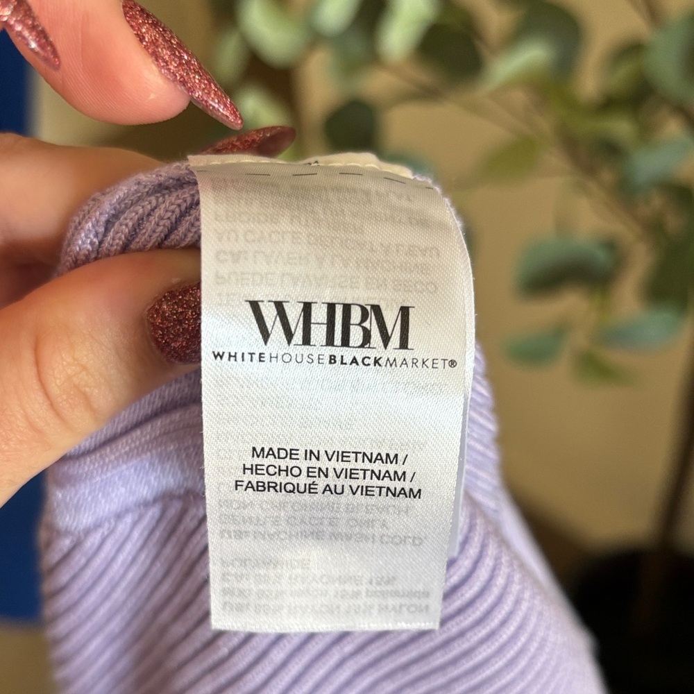 White House Black Market Lavender Tank Top - Picture 6 of 6